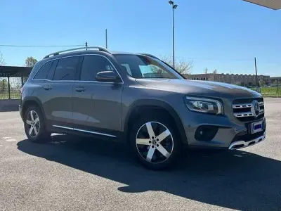 Usata Mercedes GLB200 163 CV (119 kW) 2021 Grigio SUV