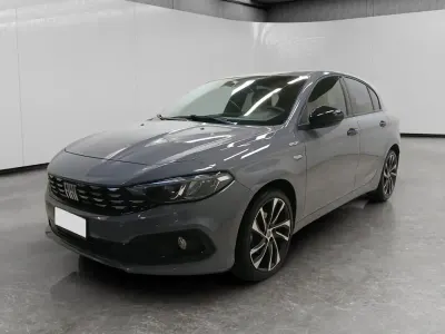 Usata Fiat Tipo Sport 130 CV (95 kW) 2021 Grigio Berlina
