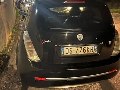 Usata Lancia Ypsilon 105 CV (77 kW) 2008 Nero Utilitaria