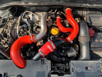 Usata Renault Clio IV Trophy 220 CV (161 kW) 2016 Bianco Berlina