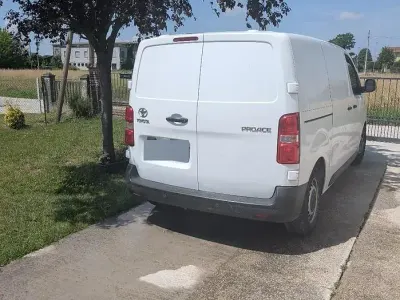 Usata Toyota Proace 120 CV (88 kW) 2021 Bianco Monovolume