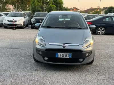 Usata Fiat Grande Punto S 75 CV (55 kW) 2011 Grigio Utilitaria