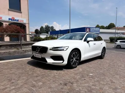 Usata Volvo V60 Business Edition 163 CV (119 kW) 2020 Bianco Station wagon