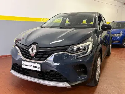 Usata Renault Captur Equilibre 101 CV (74 kW) 2023 Blu/azzurro SUV