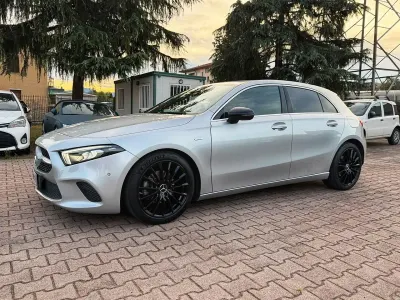 Usata Mercedes A180 AMG Edition 1 116 CV (85 kW) 2019 Argento Berlina