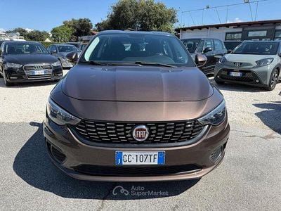 Usata Fiat Tipo Lounge 95 CV (69 kW) 2018 Marrone Berlina