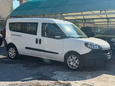 Usata Fiat Doblò Easy 120 CV (88 kW) 2021 Bianco Monovolume