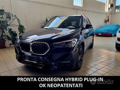 Käytetty BMW X1 Advantage 125 HP (91 kW) 2021 Musta Katumaasturi