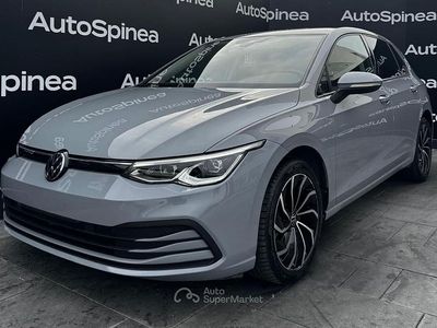 Usata VW Golf VIII Life 116 CV (85 kW) 2022 Grigio Utilitaria