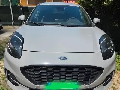 Usata Ford Puma 125 CV (91 kW) 2023 Grigio SUV