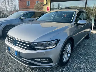 Usata VW Passat Business 122 CV (89 kW) 2021 Grigio Station wagon