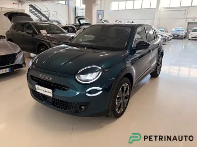 Usata Fiat 600 136 CV (100 kW) 2025 Verde SUV