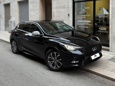 Infiniti Q30