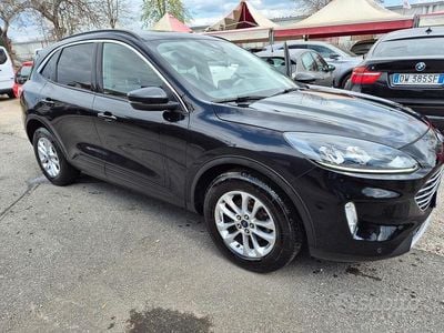 Usata Ford Kuga Titanium 120 CV (88 kW) 2022 Nero SUV