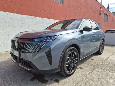 Usata Peugeot 3008 GTi 136 CV (100 kW) 2025 Blu/azzurro SUV