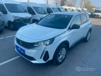 Usata Peugeot 3008 Active 131 CV (96 kW) 2022 Bianco SUV