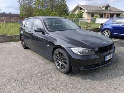 Begagnad BMW 320 163 HK (119 kW) 2006 Kombi