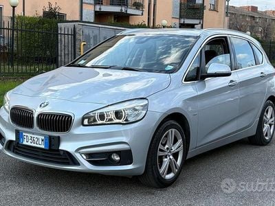 Usata BMW 216 Active Tourer Luxury Line 116 CV (85 kW) 2016 Grigio Monovolume