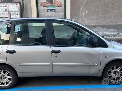 Usata Fiat Multipla 2005 Grigio Monovolume