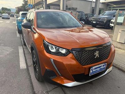 Usata Peugeot 2008 Allure 131 CV (96 kW) 2023 Arancione(met.) SUV