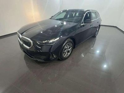 Ny BMW 520 197 HK (144 kW) 2025 Svart Kombi