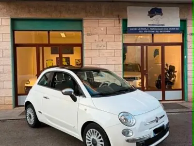 Begagnad Fiat 500 Lounge 95 HK (69 kW) 2012 Vit Sedan