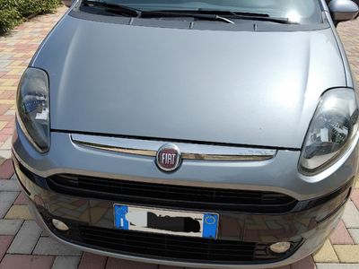Usata Fiat Grande Punto 90 CV (66 kW) 2012 Grigio Utilitaria