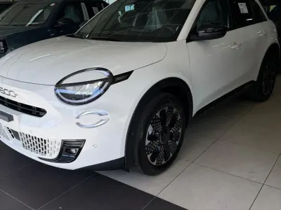 Nuova Fiat 600 La Prima 100 CV (73 kW) 2026 Bianco SUV