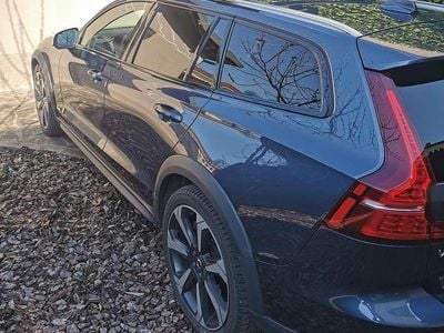 Usata Volvo V60 CC Business Edition 190 CV (139 kW) 2019 Blu/azzurro Station wagon