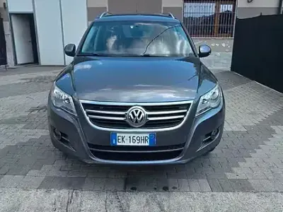 Usata VW Tiguan Sportline 140 CV (102 kW) 2012 Grigio SUV