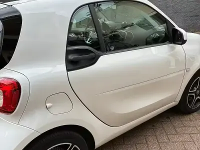 Usata Smart ForTwo Coupé 41 kW (56 CV) 2023 Bianco Utilitaria