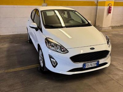 Usata Ford Fiesta 86 CV (63 kW) 2019 Bianco Berlina
