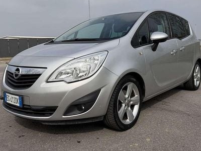 Gebraucht Opel Meriva Cosmo 101 PS (74 kW) 2010 Van / Kleinbus