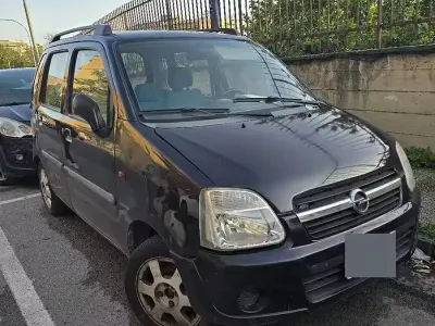 Usata Opel Agila 80 CV (58 kW) 2006 Nero Monovolume