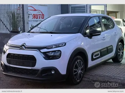 Usata Citroën C3 Shine 102 CV (75 kW) 2021 Bianco Berlina