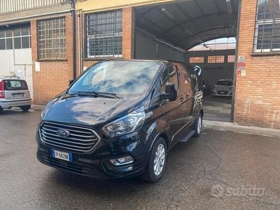 Usata Ford Tourneo 130 CV (95 kW) 2018 Nero Monovolume