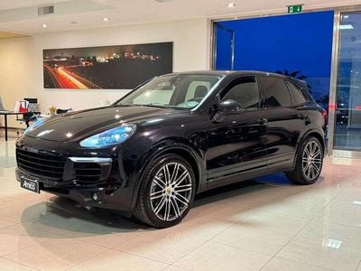 Usata Porsche Cayenne Platinum Edition 250 CV (183 kW) 2015 Nero SUV