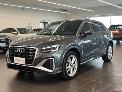 Usata Audi Q2 S-Line 150 CV (110 kW) 2025 Grigio SUV
