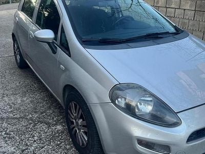 Usata Fiat Grande Punto 75 CV (55 kW) 2015 Grigio Utilitaria