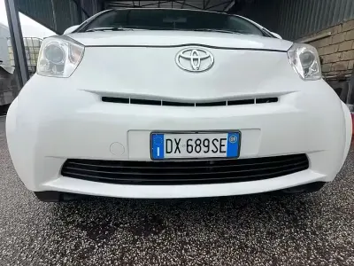 Usata Toyota iQ 2009 Bianco Utilitaria