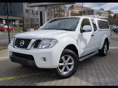 Usata Nissan Navara 190 CV (139 kW) 2015 Bianco Pick-up