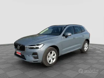 Usado Volvo XC60 Core 197 CV (144 kW) 2023 Gris SUV