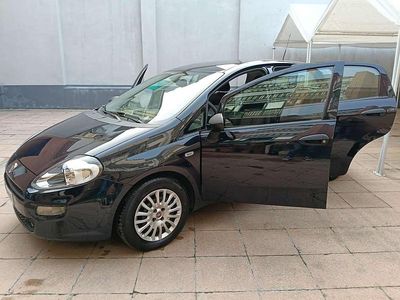 Usata Fiat Punto Street 95 CV (69 kW) 2018 Nero tenore Utilitaria