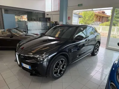 Usata Alfa Romeo Stelvio Super 209 CV (153 kW) 2023 Nero SUV
