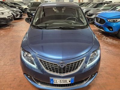 Usata Lancia Ypsilon Gold 69 CV (50 kW) 2022 Blu Utilitaria