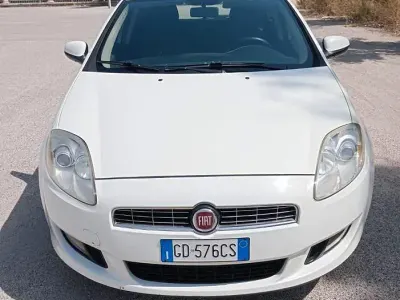 Usata Fiat Bravo 80 CV (58 kW) 2010 Bianco Utilitaria