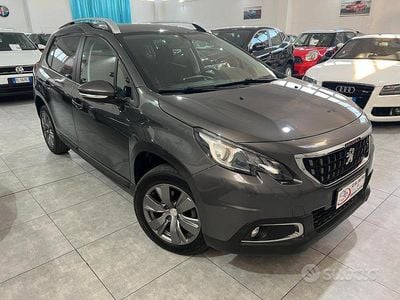 Usata Peugeot 2008 100 CV (73 kW) 2018 Grigio SUV