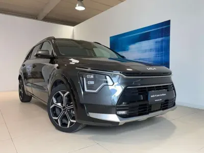 Usata Kia Niro 92 CV (67 kW) 2025 Grigio SUV