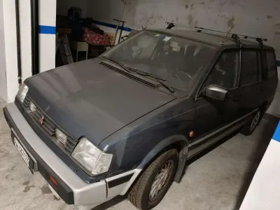 Usata Mitsubishi Space Wagon 101 CV (74 kW) 1991 Grigio Monovolume