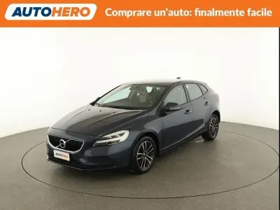 Usata Volvo V40 Plus 122 CV (89 kW) 2019 Blu Station wagon